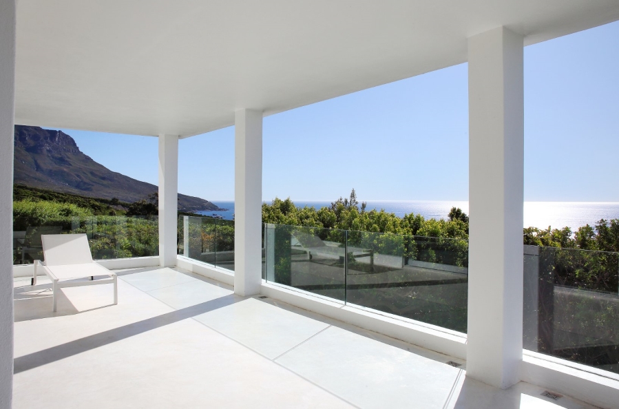 To Let 8 Bedroom Property for Rent in Bakoven Western Cape